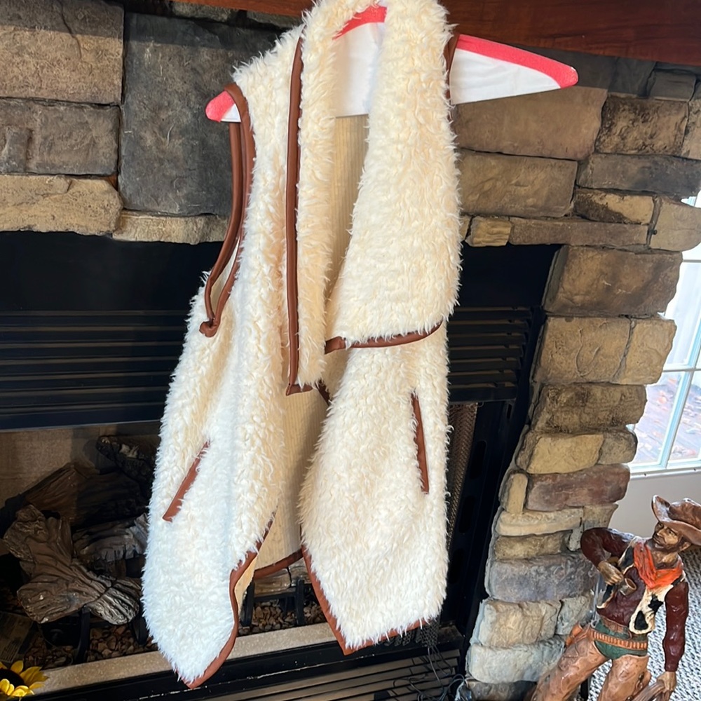 White Fluffy Vest